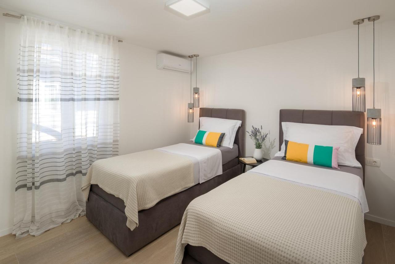 Villa Roko- The Spacious Luxury Trogir Kültér fotó