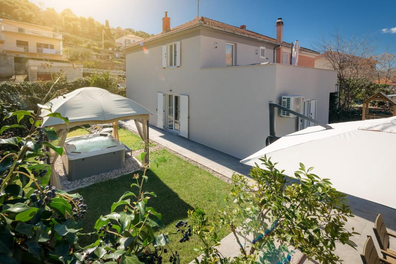 Villa Roko- The Spacious Luxury Trogir Kültér fotó