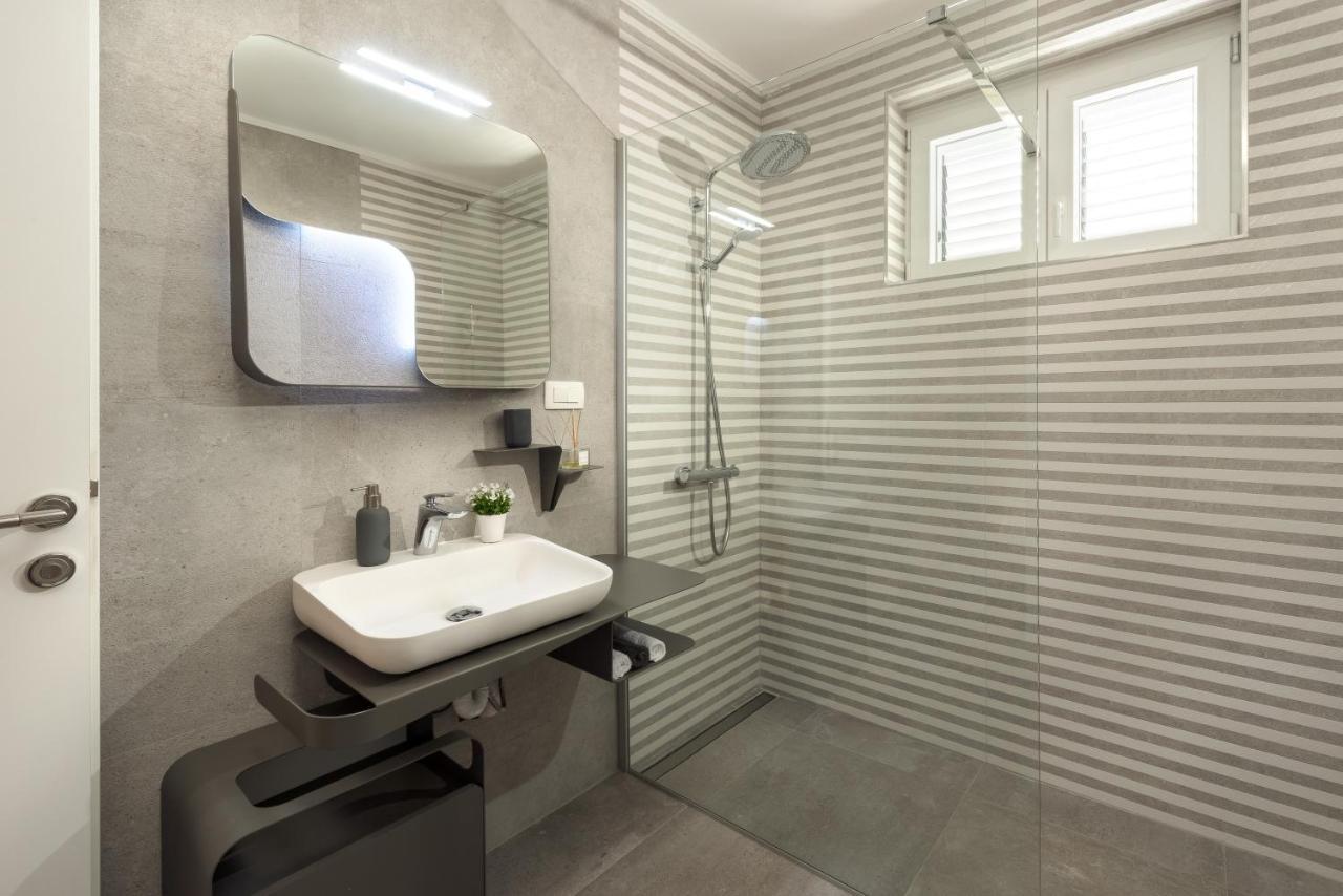 Villa Roko- The Spacious Luxury Trogir Kültér fotó
